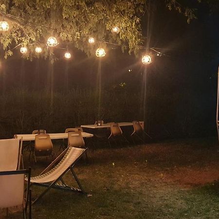Nazelles-Negron Cabane 2/3 Pers Au Camping Les Patis מראה חיצוני תמונה